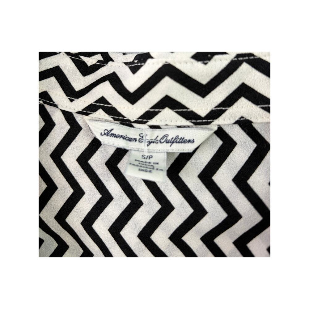American Eagle Sheer Chevron Button-Down Blouse – Black & White – Size S - Picture 4 of 5